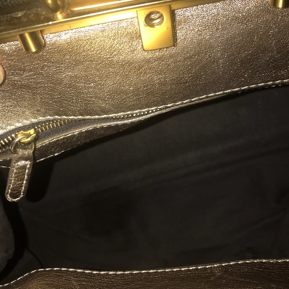 Authentic Oscar De La Renta Handbag - Picture 9 of 11